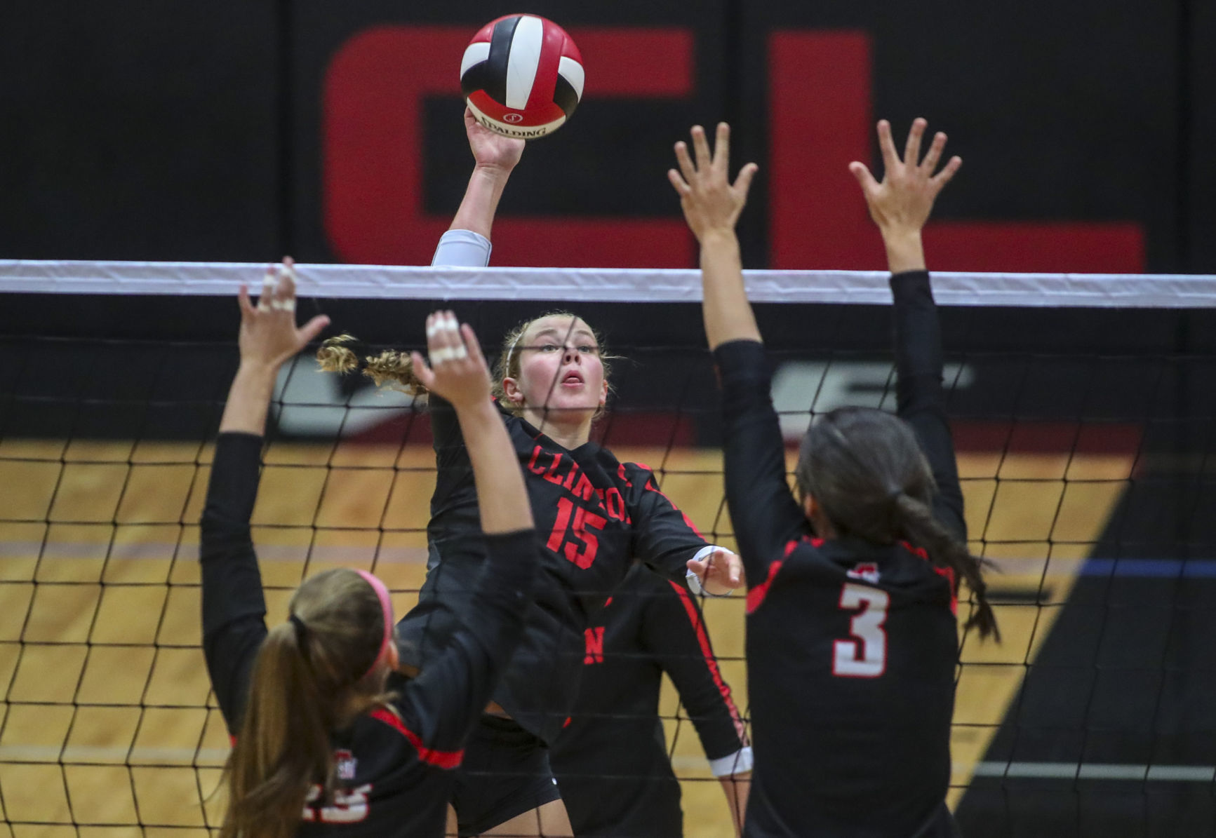 091118-MAC-volleyball-034